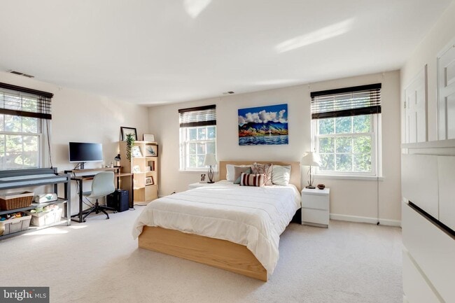 Main level bedroom #1 - 3059 S Abingdon St