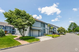 Building Photo - 1 Island Dr