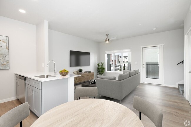 Building Photo - MOVE IN TODAY! 1 MONTH FREE RENT!