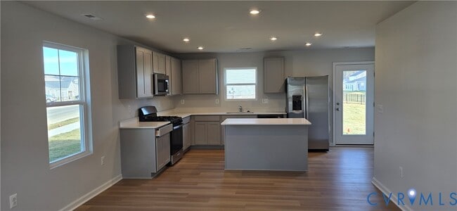 Building Photo - 325 Wilson Crk Dr