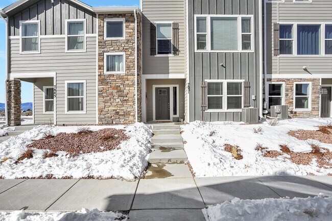 Building Photo - 6240 Woodmen Park View