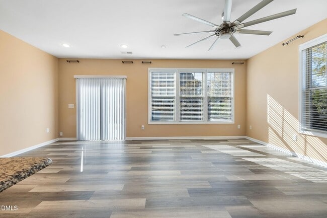 Building Photo - 7603 Weathered Oak Way