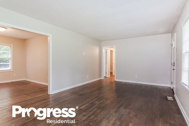 Building Photo - 812 Nelson Dr