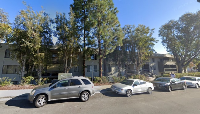 Building Photo - 6650 Amherst St
