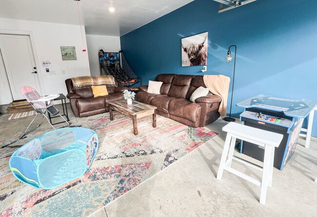 Building Photo - 120 Fitzgerald Dr