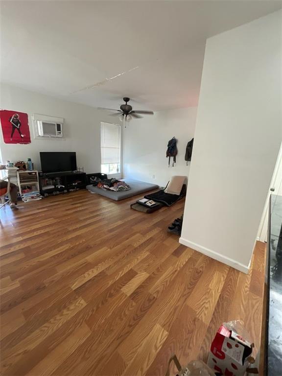 Foto del edificio - 1011 W 23rd St