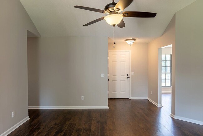 Foto del edificio - 3/2 ranch Brick Home Close to Ft. Stewart