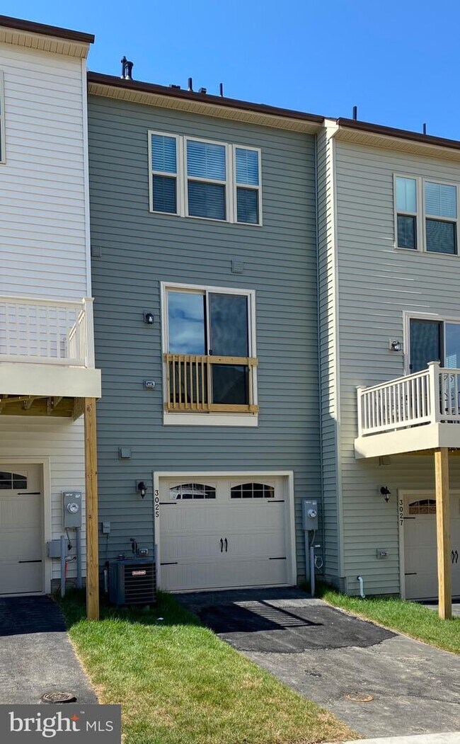 Foto del edificio - 3025 Bretons Ridge Way