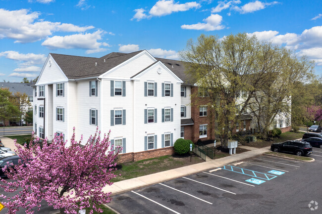 Fotografía del edificio - Bradford Pointe Apartments