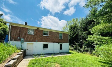 Building Photo - 315 Landsdowne St