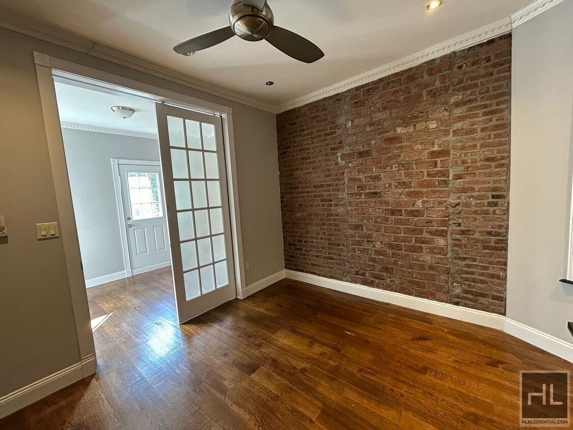 Building Photo - E 8TH ST.