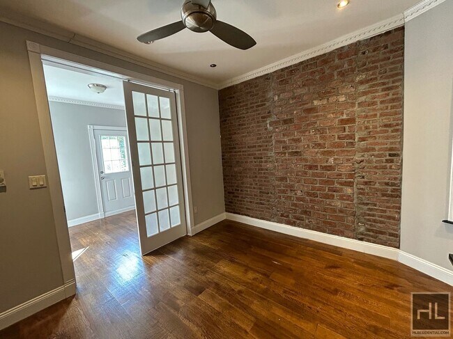 Foto del edificio - East 8th Street