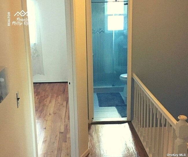 Building Photo - 1088 Barbey St