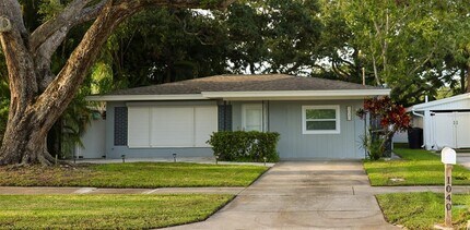 Building Photo - 1040 Charles St Building Photo - 1040 Charles St