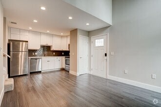 Building Photo - 935 La Posada Dr