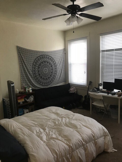 Photo - 418 Semple St Apartment