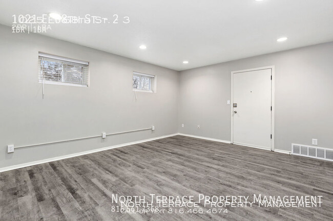 Building Photo - Renovated & Spacious 1BR in East Brookside