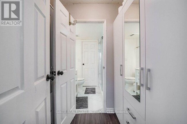 Building Photo - 222 The Esplanade