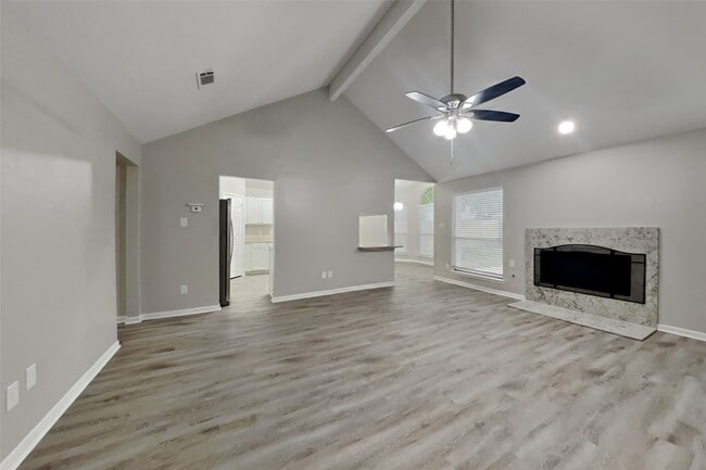 Building Photo - 21226 Park Run Dr