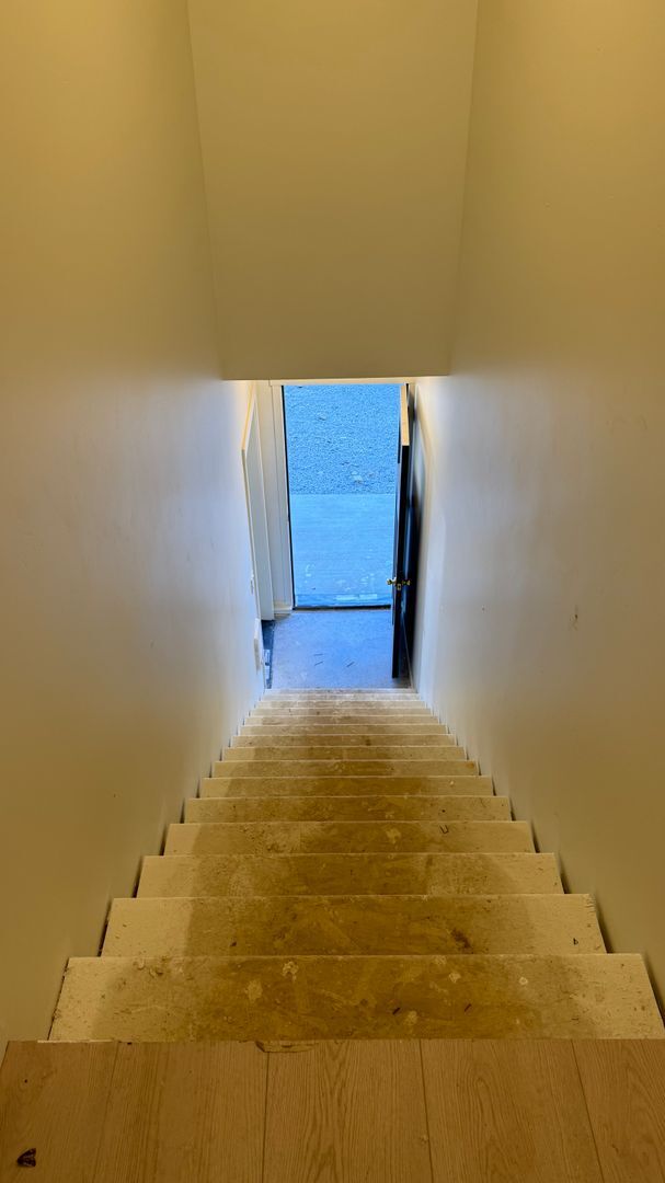 Building Photo - Duplex in CDA !