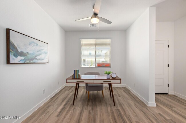 Foto del edificio - 17057 W Alice Ave