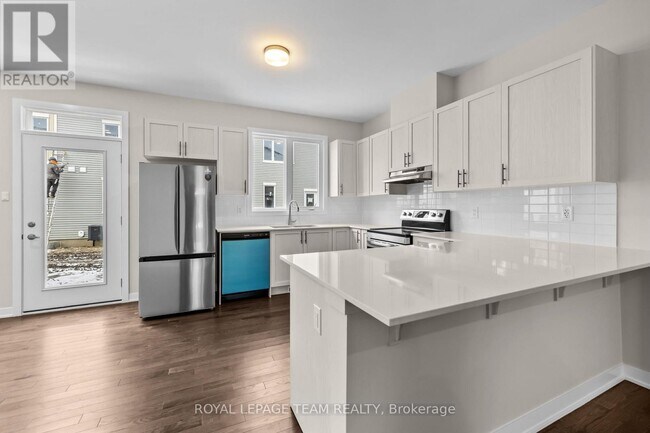 Photo du bâtiment - 217 Ryan Reynolds Wy