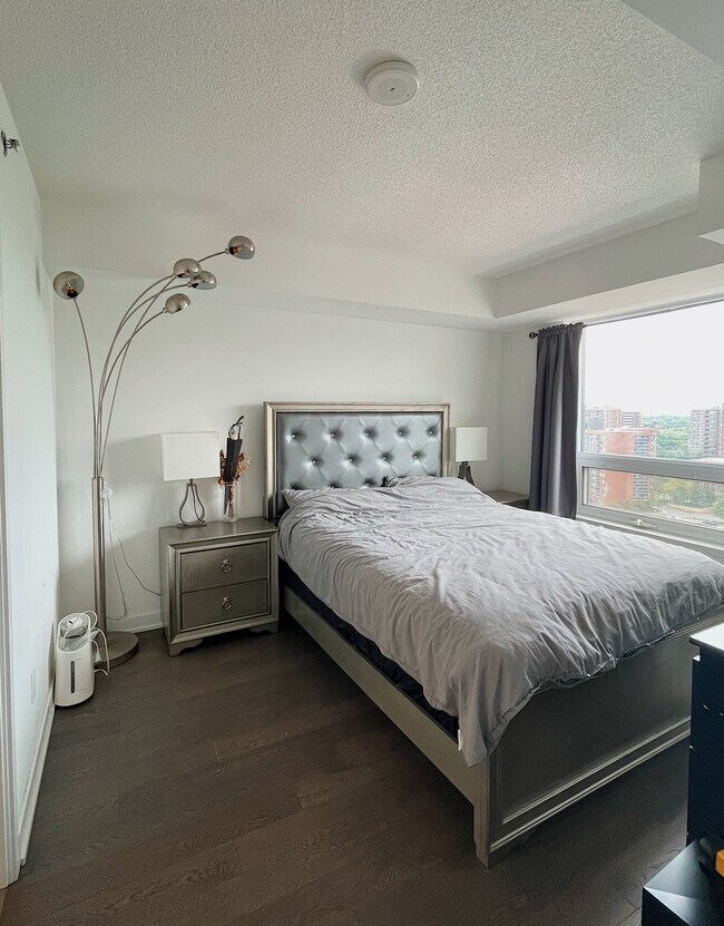 Photo du bâtiment - 185 Bonis Av