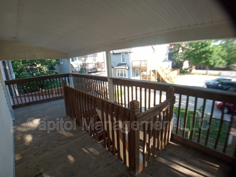 Foto del edificio - 220 W Lapeer St