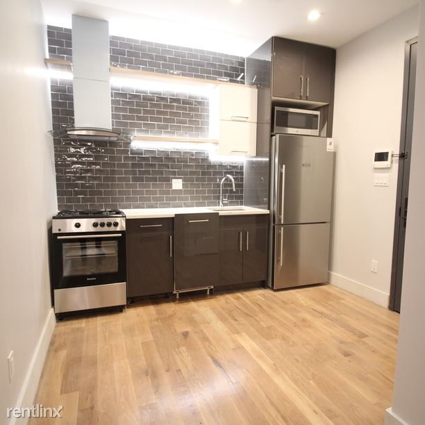 Foto del edificio - 717 Dekalb Ave