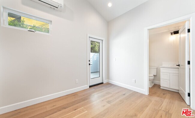 Foto del edificio - 4110 Lincoln Ave