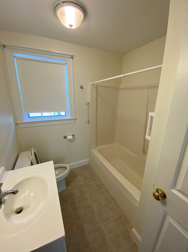 Foto del edificio - 213 Dana Ave