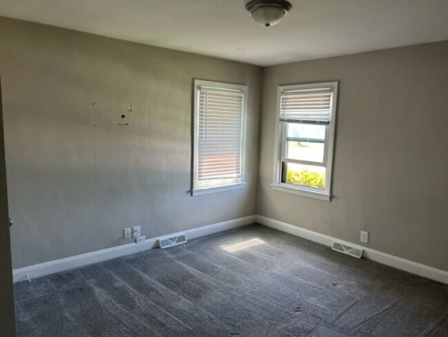 Foto del edificio - Renovated 3 Bedroom Near Casino & Naval Ho...