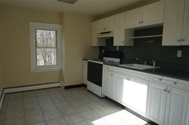 Building Photo - 26 Davies Ct