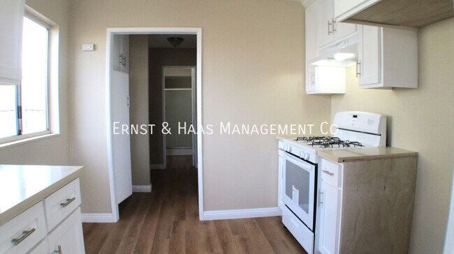 Foto del edificio - 3875 Cherry Ave