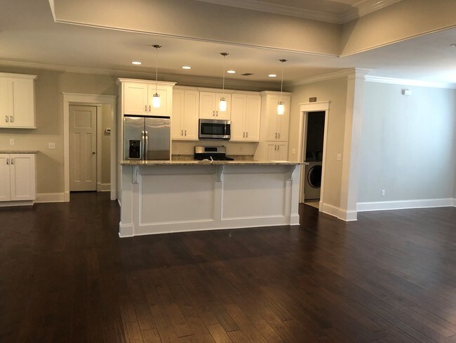 Foto del edificio - 101 Sweetbriar Lakes Dr