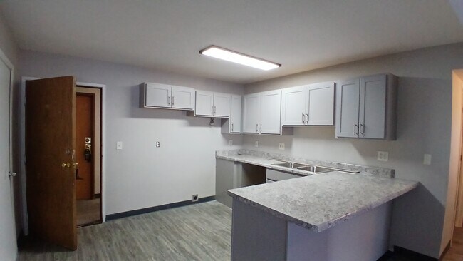 Building Photo - 60 Miller Ave SW