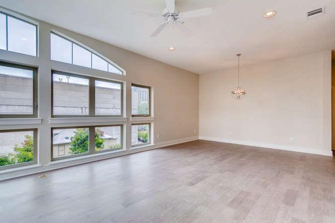 Foto principal - 908 Nueces St