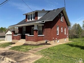 Building Photo - 615 Horn St