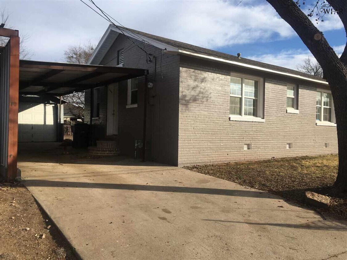 1005 W Wenonah Blvd, Wichita Falls, TX 76309 House for Rent in
