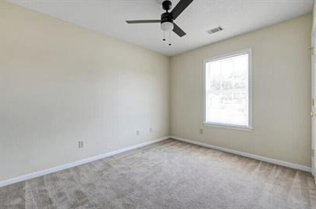 Foto del edificio - 38 Webb Ct NE