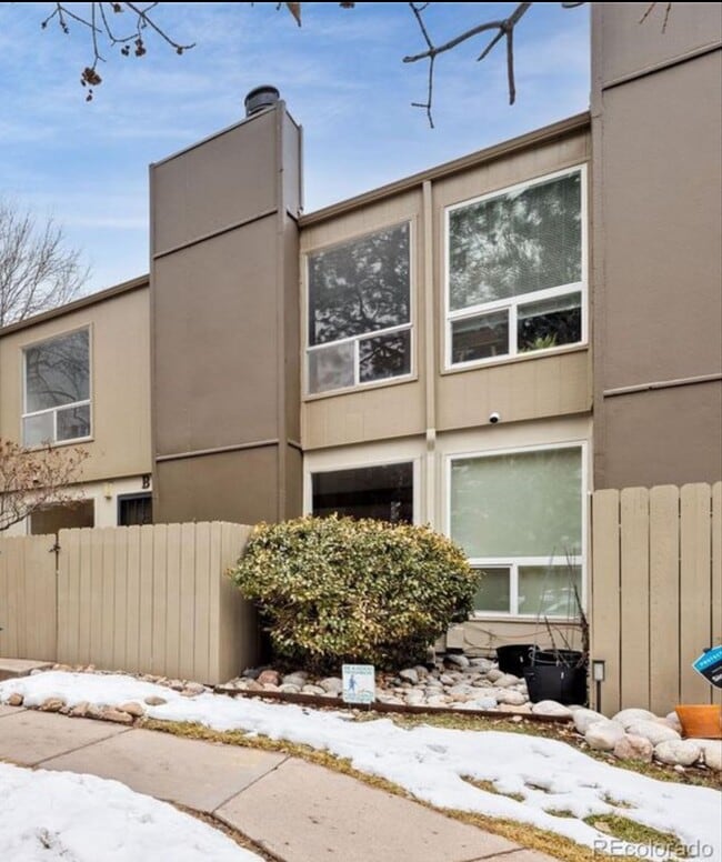 Building Photo - 7373 W Florida Ave