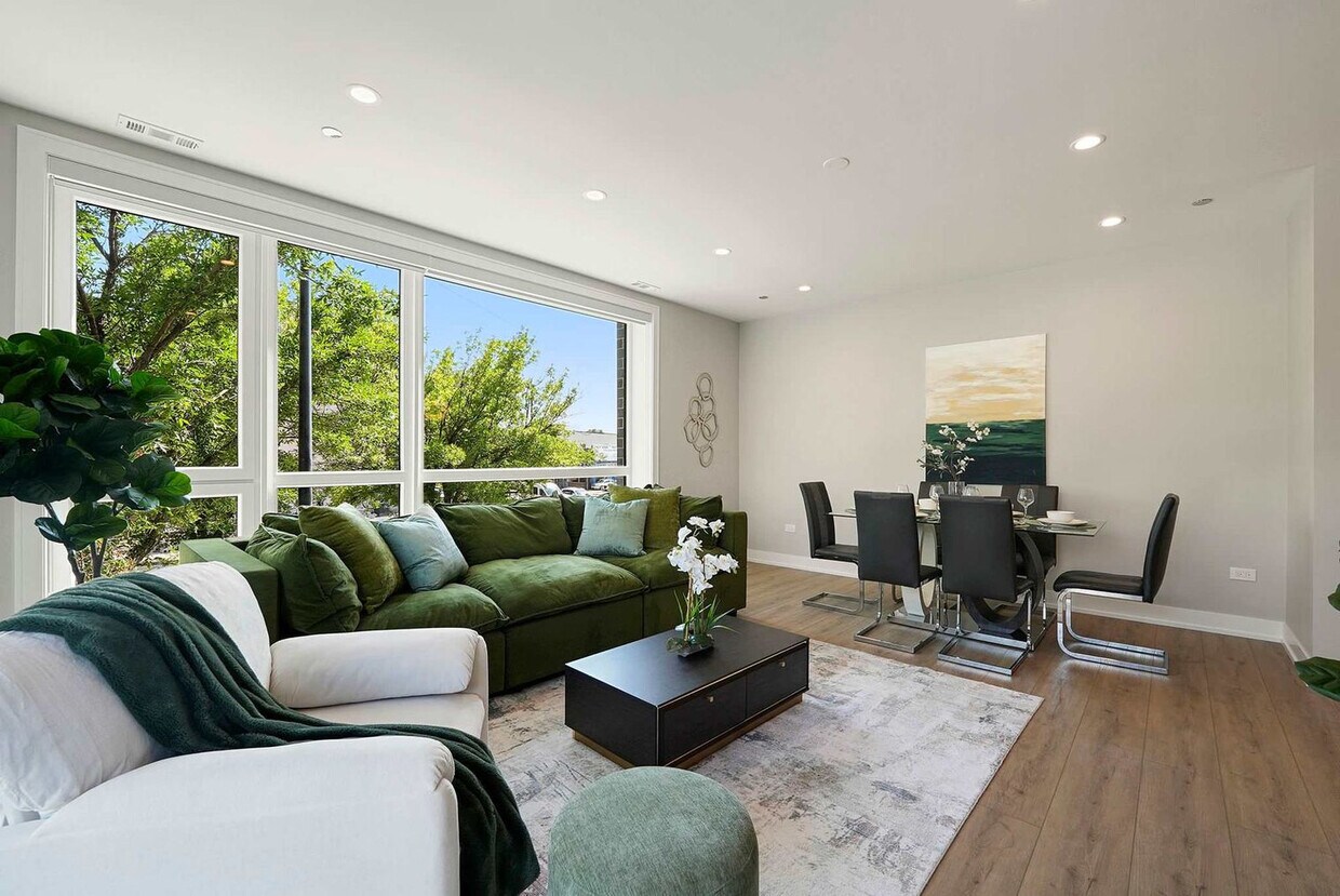 Foto principal - 2344 W Polk St