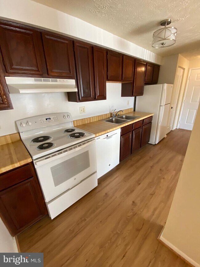 Foto del edificio - 19617 Gunners Branch Rd