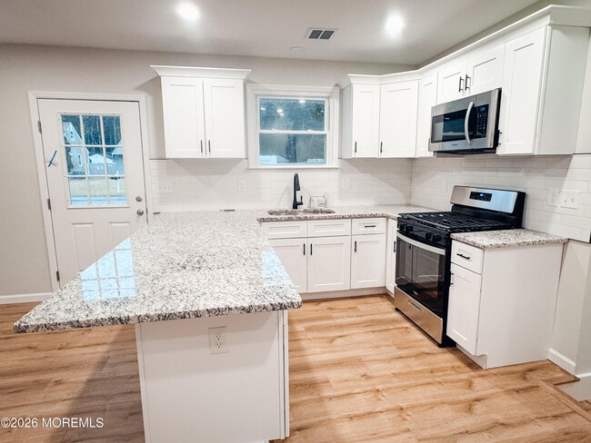 Foto del edificio - 827 Rogers St