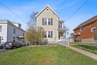 Building Photo - 3713 Lovell Ave