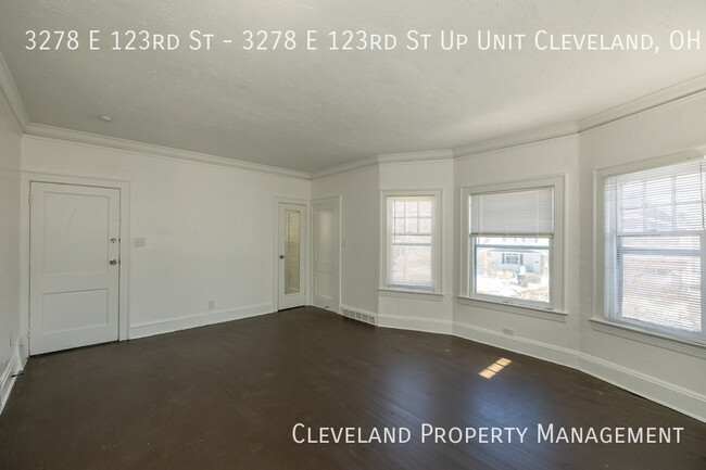 Foto del edificio - Spacious Cleveland Duplex