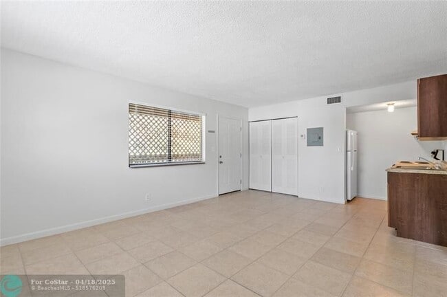 Building Photo - 4331 NW 19th St