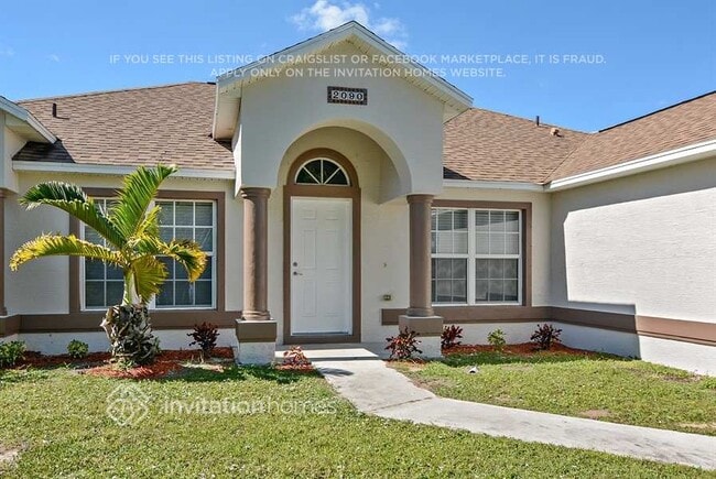 Building Photo - 2090 SW Capeador St