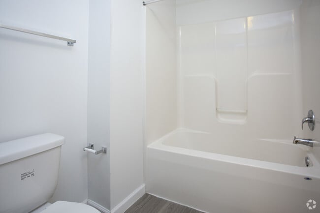 1BD, 1BA - 822 SF - Mirage Bay Apartments
