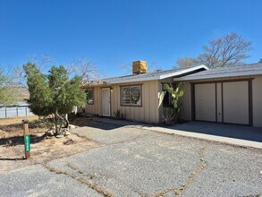 Building Photo - 61464 Desert Air Rd